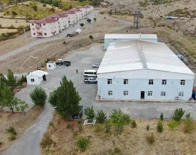 İpek kozası ve iplik